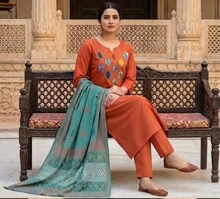 Azrak Applique on neck with cotton dupatta